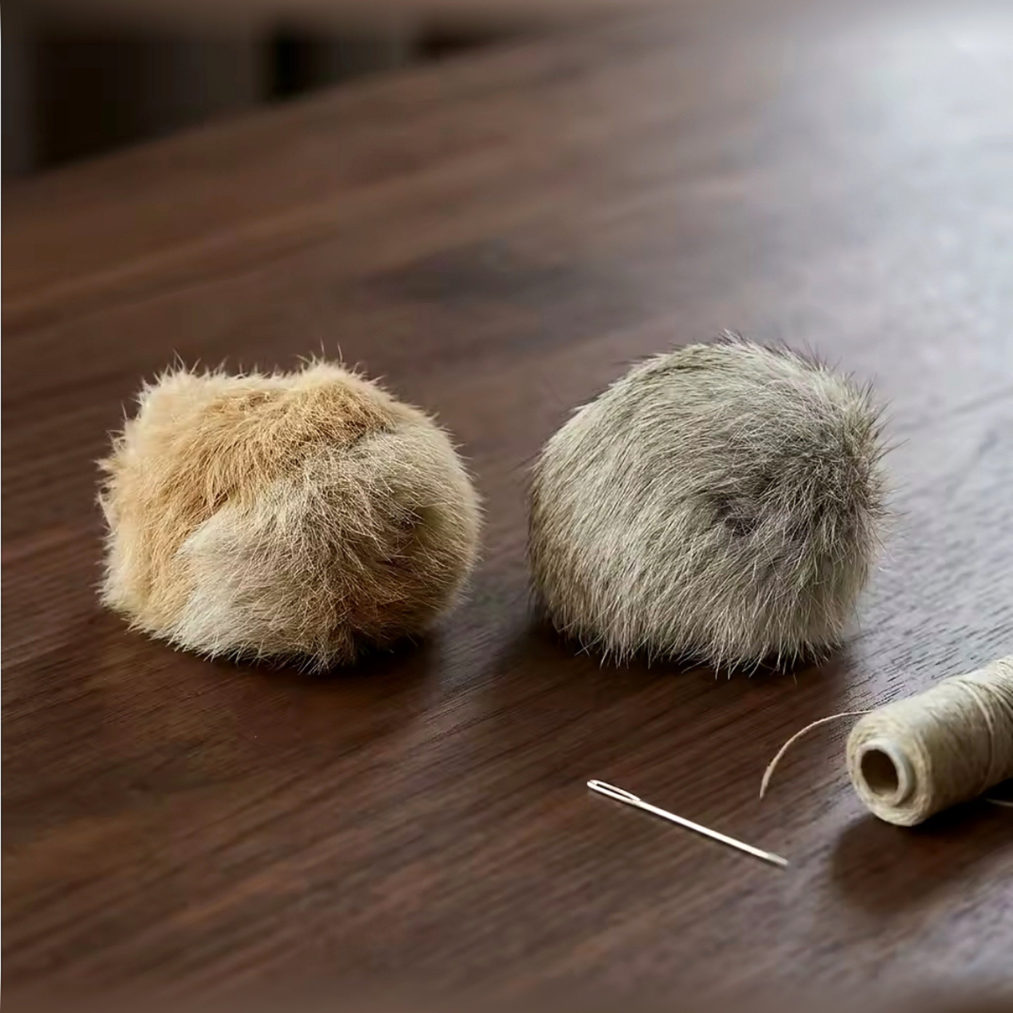 Balle en fourrure de lapin pour chat Poil & Co – photo 2